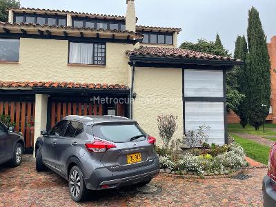 Casa de 3 alcobas en venta en Santa Coloma, Bogotá, 220 m² · foto 4 de 20