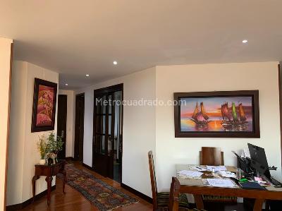 Apartamento de 3 alcobas en venta en Chico Reservado, Bogotá, 148 m² · foto 3 de 20