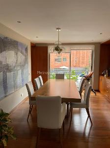 Apartamento de 3 alcobas en venta en Chico Reservado, Bogotá, 195 m² · foto 3 de 9