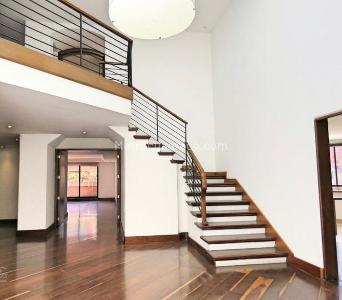 Apartamento de 4 alcobas en venta en Cabrera Chico, Bogotá, 535 m² · foto 3 de 7