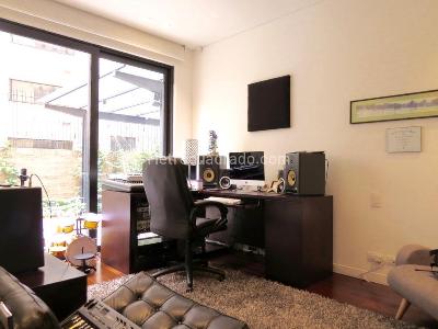 Apartamento en arriendo en Chico Museo, Bogotá · foto 2 de 15