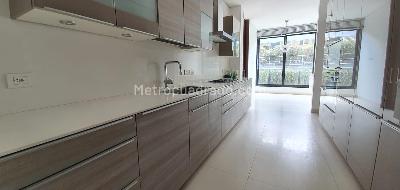 Apartamento de 3 alcobas en venta en Cabrera Chico, Bogotá, 253 m² · foto 6 de 20