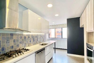 Apartamento de 3 alcobas en venta en Chico, Bogotá, 176 m² · foto 12 de 19