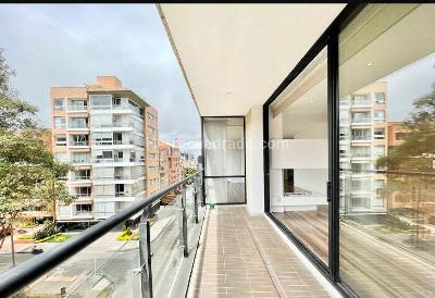 Apartamento de 3 alcobas en venta en Chico, Bogotá, 176 m² · foto 3 de 19