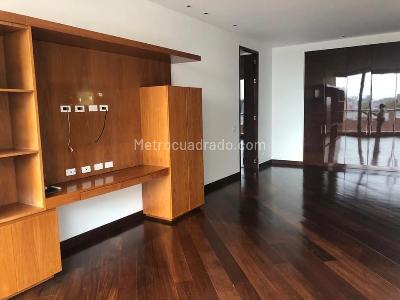 Apartamento de 3 alcobas en venta en La Cabrera, Bogotá, 295 m² · foto 10 de 13