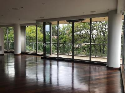 Apartamento de 3 alcobas en venta en La Cabrera, Bogotá, 295 m² · foto 2 de 13