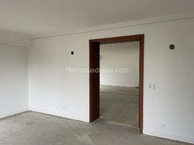 Apartamento de 5 alcobas en venta en La Cabrera, Bogotá, 500 m² · foto 3 de 13