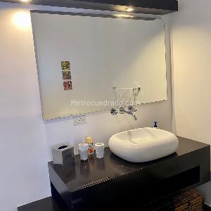 Apartamento de 3 alcobas en venta en Chico Virrey, Bogotá, 171 m² · foto 6 de 13