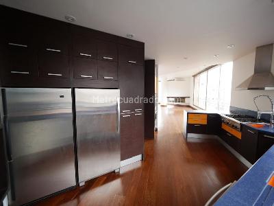 Apartamento de 2 alcobas en venta en Altos Del Retiro, Bogotá, 200 m² · foto 9 de 17