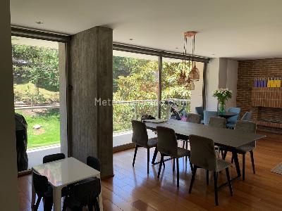 Apartamento de 3 alcobas en venta en Chico Museo, Bogotá, 190 m² · foto 2 de 6