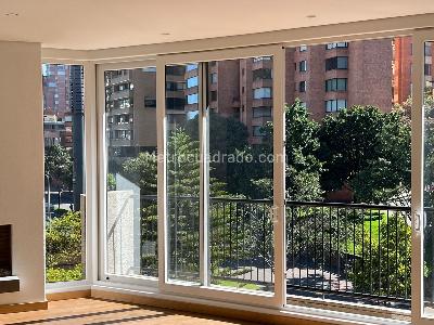 Apartamento de 3 alcobas en venta en La Cabrera, Bogotá, 142 m² · foto 3 de 13