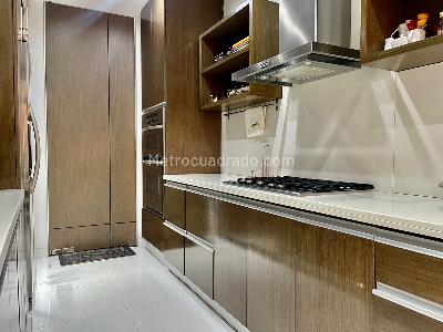 Apartamento de 3 alcobas en venta en Altos Del Retiro, Bogotá, 250 m² · foto 9 de 20