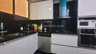 Apartamento de 3 alcobas en venta en Los Rosales, Bogotá, 152 m² · foto 11 de 15