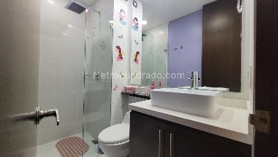 Apartamento de 3 alcobas en venta en Los Rosales, Bogotá, 152 m² · foto 4 de 15