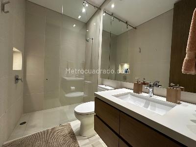Apartamento de 3 alcobas en venta en Chico Seminario, Bogotá, 327 m² · foto 11 de 20