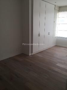 Apartamento de 3 alcobas en venta en Chico Reservado, Bogotá, 169 m² · foto 15 de 17
