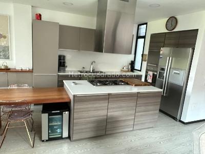 Apartamento de 3 alcobas en venta en Calleja Alta, Bogotá, 130 m² · foto 5 de 20
