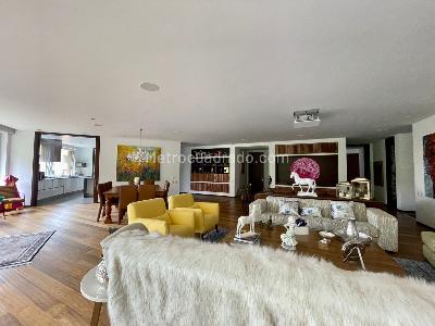 Apartamento de 3 alcobas en venta en Altos Del Retiro, Bogotá, 383 m² · foto 5 de 19