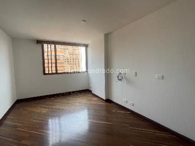 Apartamento en venta en Los Rosales, Bogotá · foto 11 de 15