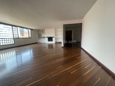Apartamento en venta en Los Rosales, Bogotá · foto 2 de 15