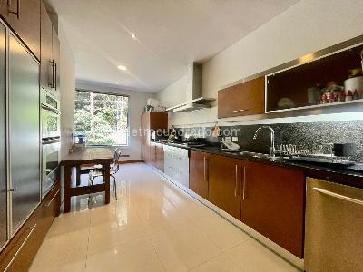 Apartamento de 4 alcobas en venta en Chico Museo, Bogotá, 330 m² · foto 18 de 20