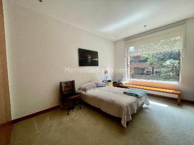 Apartamento de 4 alcobas en venta en Chico Museo, Bogotá, 330 m² · foto 2 de 20