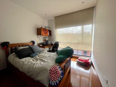 Apartamento de 3 alcobas en venta en Chico Navarra, Bogotá, 191 m² · foto 12 de 20