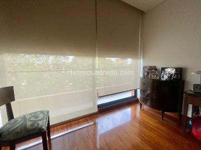 Apartamento de 3 alcobas en venta en Chico Navarra, Bogotá, 191 m² · foto 13 de 20