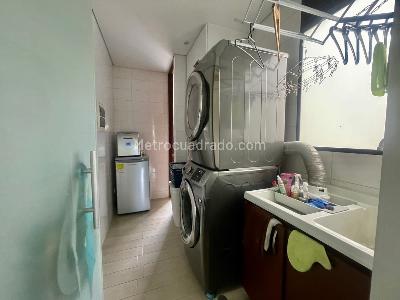 Apartamento de 3 alcobas en venta en Chico Navarra, Bogotá, 191 m² · foto 19 de 20