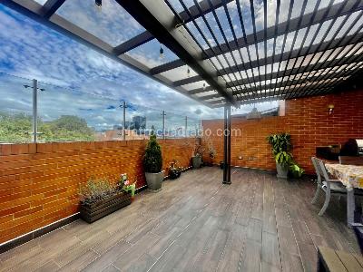 Apartamento de 3 alcobas en venta en Chico Navarra, Bogotá, 191 m² · foto 7 de 20