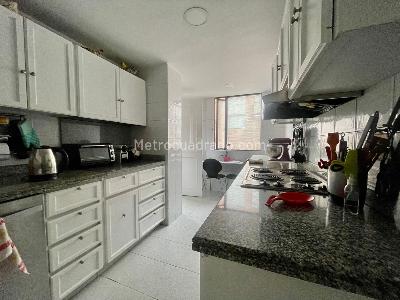 Apartamento de 4 alcobas en venta en La Carolina, Bogotá, 170 m² · foto 20 de 20