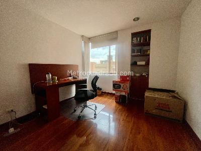 Apartamento de 4 alcobas en venta en La Carolina, Bogotá, 170 m² · foto 8 de 20