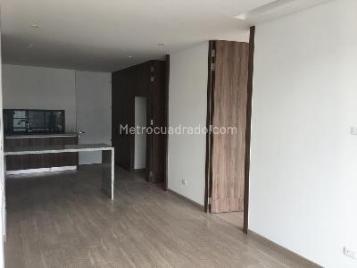 Apartamento en venta en Chico, Bogotá · foto 3 de 17