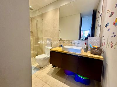 Apartamento de 3 alcobas en venta en El Virrey Norte, Bogotá, 245 m² · foto 16 de 20