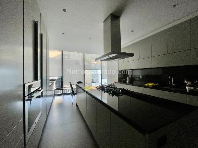 Apartamento de 3 alcobas en venta en Chico Museo, Bogotá, 240 m² · foto 6 de 17