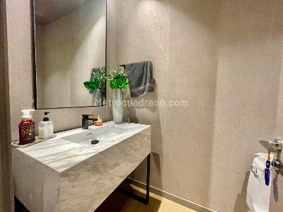 Apartamento de 3 alcobas en venta en Chico Museo, Bogotá, 240 m² · foto 9 de 17
