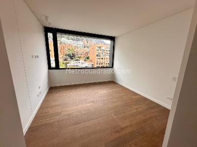 Apartamento de 3 alcobas en venta en La Cabrera, Bogotá, 220 m² · foto 2 de 12