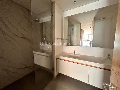 Apartamento de 3 alcobas en venta en La Cabrera, Bogotá, 220 m² · foto 5 de 12
