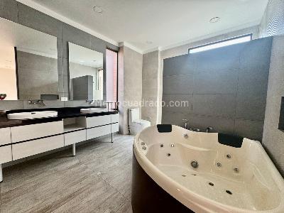Apartamento en venta en Chico, Bogotá · foto 12 de 16
