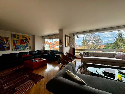 Apartamento de 3 alcobas en venta en Los Rosales, Bogotá, 234 m² · foto 2 de 16