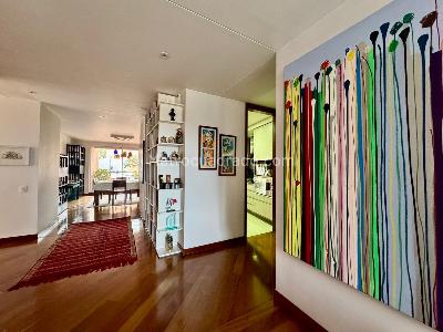 Apartamento de 3 alcobas en venta en Los Rosales, Bogotá, 234 m² · foto 3 de 16
