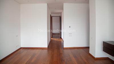 Apartamento de 4 alcobas en venta en Chico, Bogotá, 420 m² · foto 10 de 20