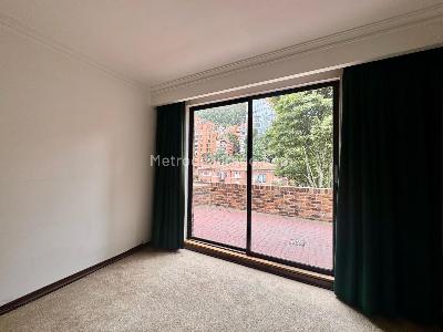 Apartamento de 5 alcobas en venta en Los Rosales Emaus, Bogotá, 300 m² · foto 2 de 13