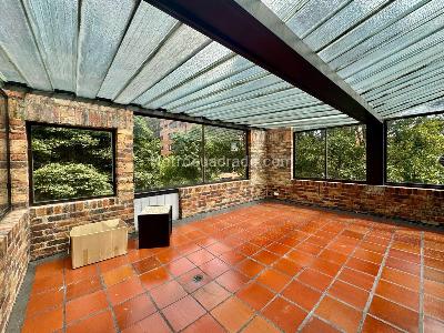 Apartamento de 5 alcobas en venta en Los Rosales Emaus, Bogotá, 300 m² · foto 9 de 13