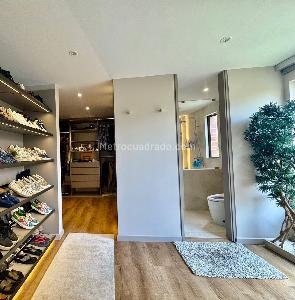 Apartamento de 4 alcobas en venta en Chico, Bogotá, 375 m² · foto 17 de 17