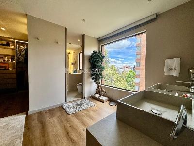 Apartamento de 4 alcobas en venta en Chico, Bogotá, 375 m² · foto 5 de 17