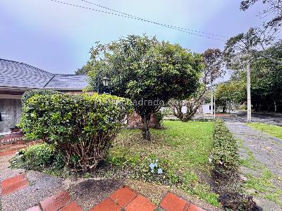 Casa de 4 alcobas en venta en Cerros De Santa Barbara, Bogotá, 500 m² · foto 2 de 19