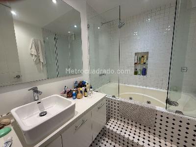 Apartamento de 2 alcobas en venta en El Virrey Norte, Bogotá, 105 m² · foto 11 de 14