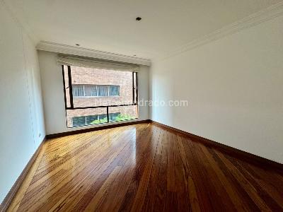 Apartamento de 3 alcobas en venta en Chico Museo, Bogotá, 255 m² · foto 11 de 20