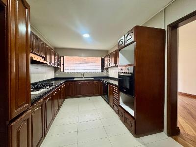 Apartamento de 3 alcobas en venta en Chico Museo, Bogotá, 255 m² · foto 13 de 20